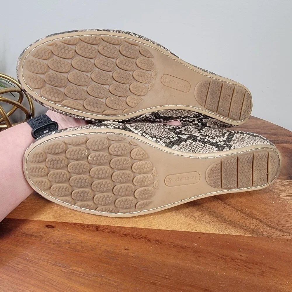 Baretraps Kellye Snakeskin Patterned Women's Loafers Size 8.5